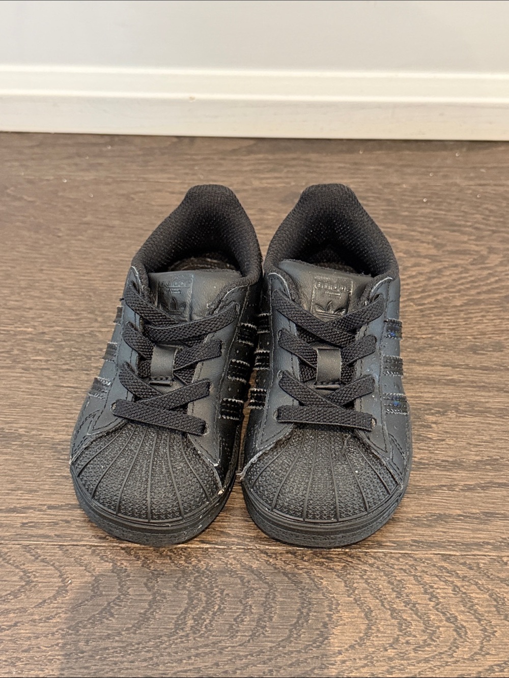 Adidas black superstar toddler size 5